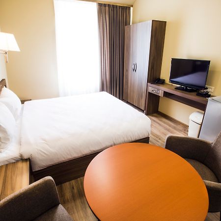Yerevan Deluxe Hotel Zewnętrze zdjęcie