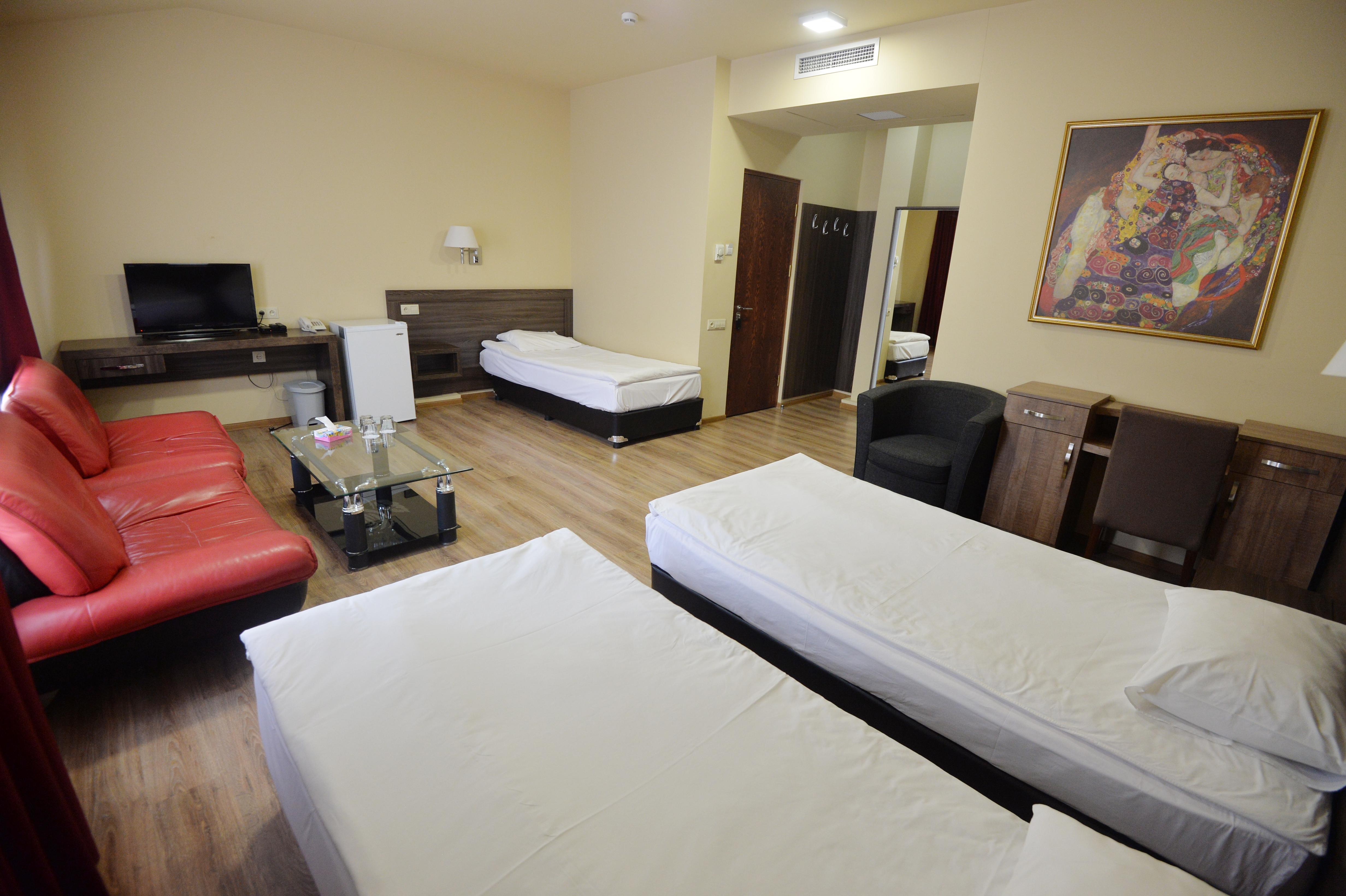 Yerevan Deluxe Hotel Zewnętrze zdjęcie