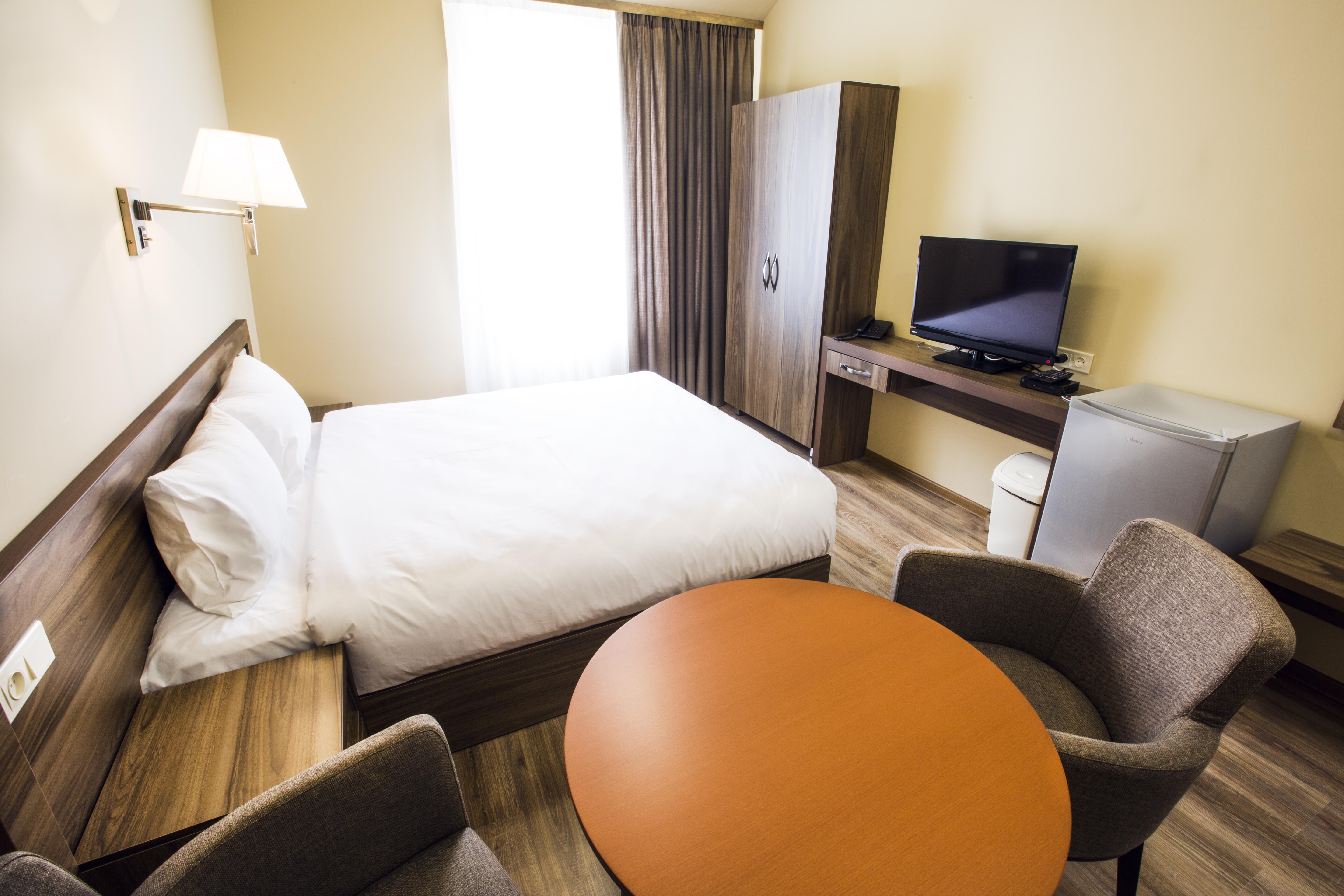 Yerevan Deluxe Hotel Zewnętrze zdjęcie