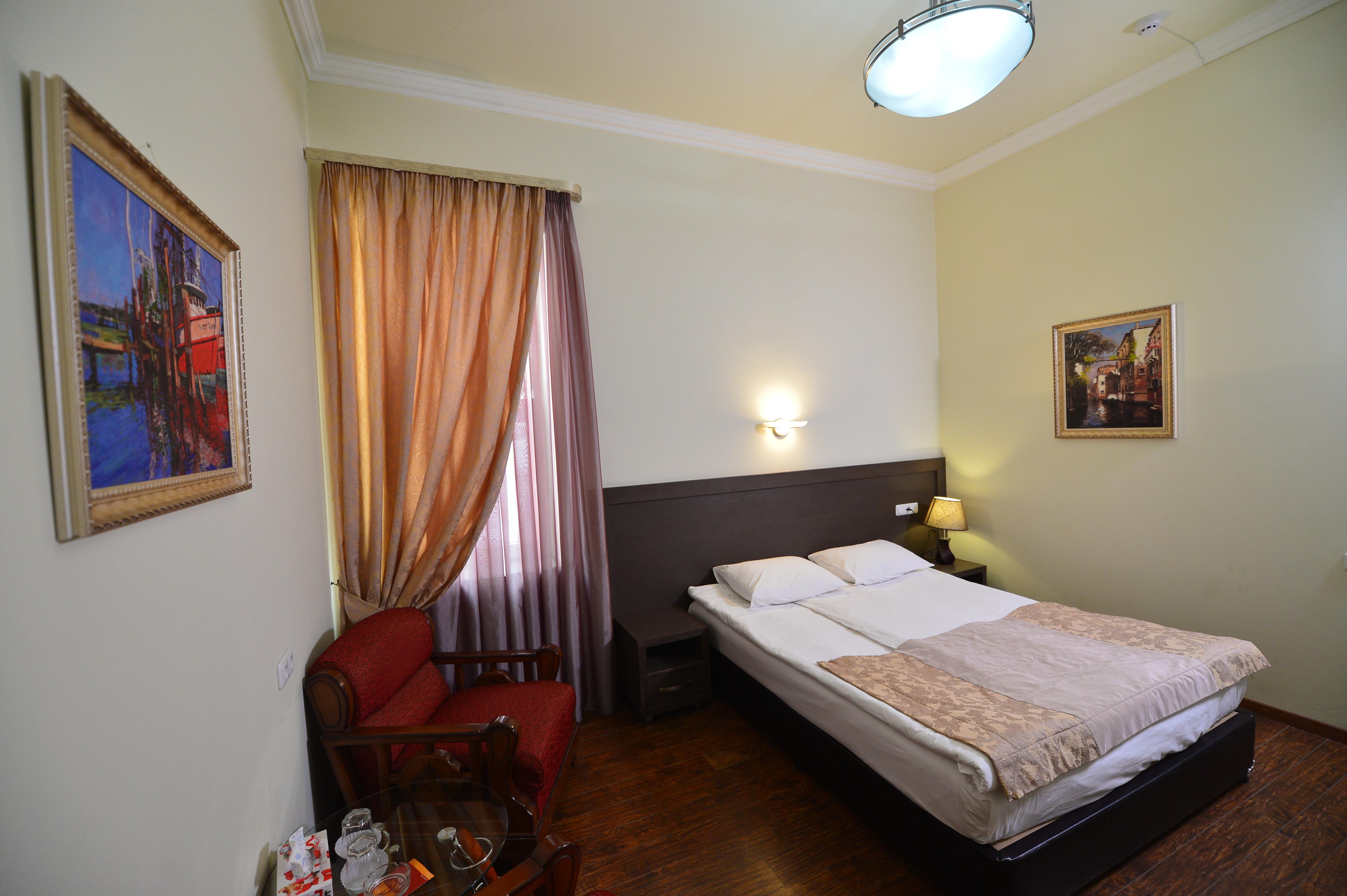 Yerevan Deluxe Hotel Zewnętrze zdjęcie