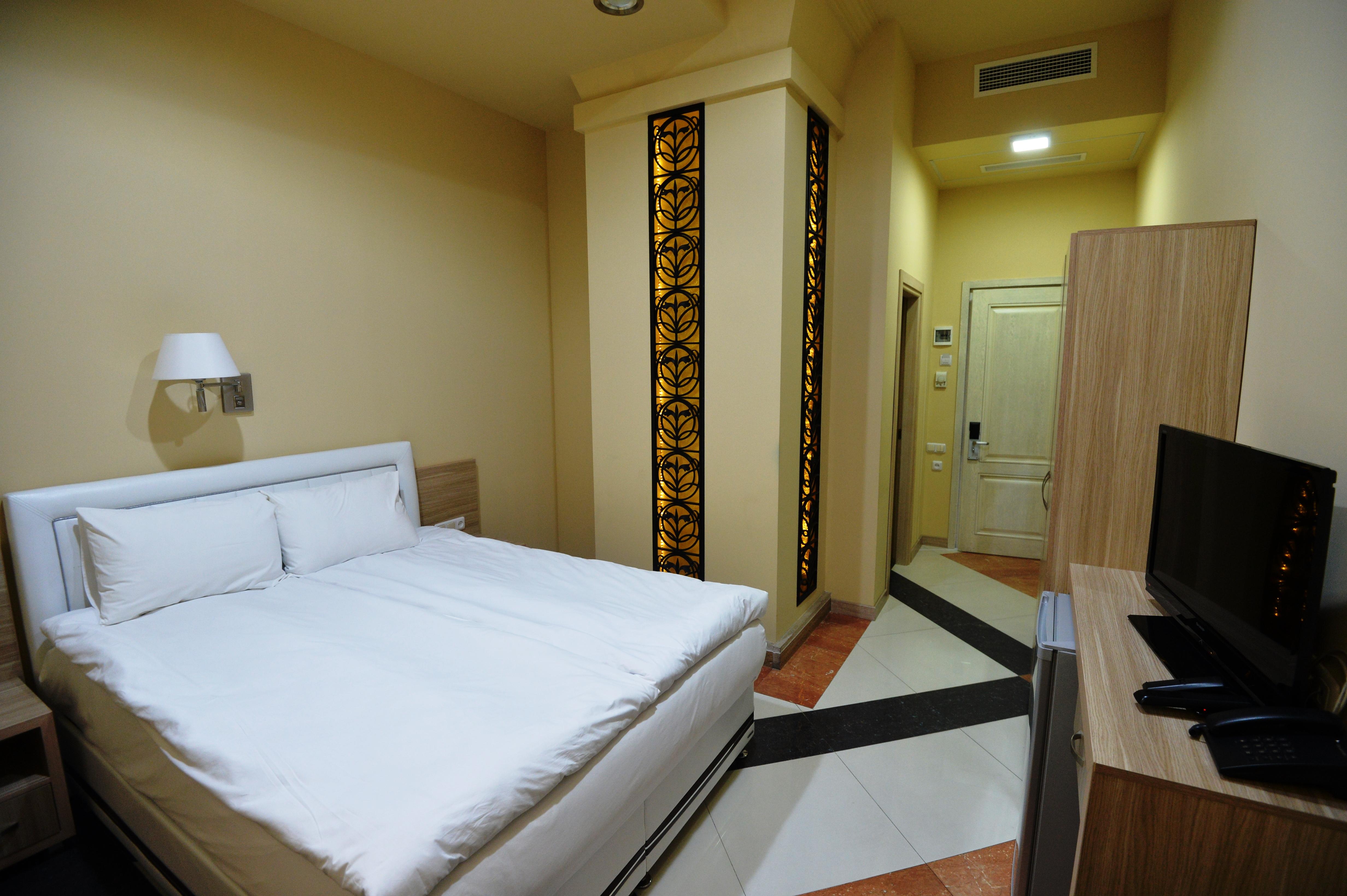 Yerevan Deluxe Hotel Zewnętrze zdjęcie