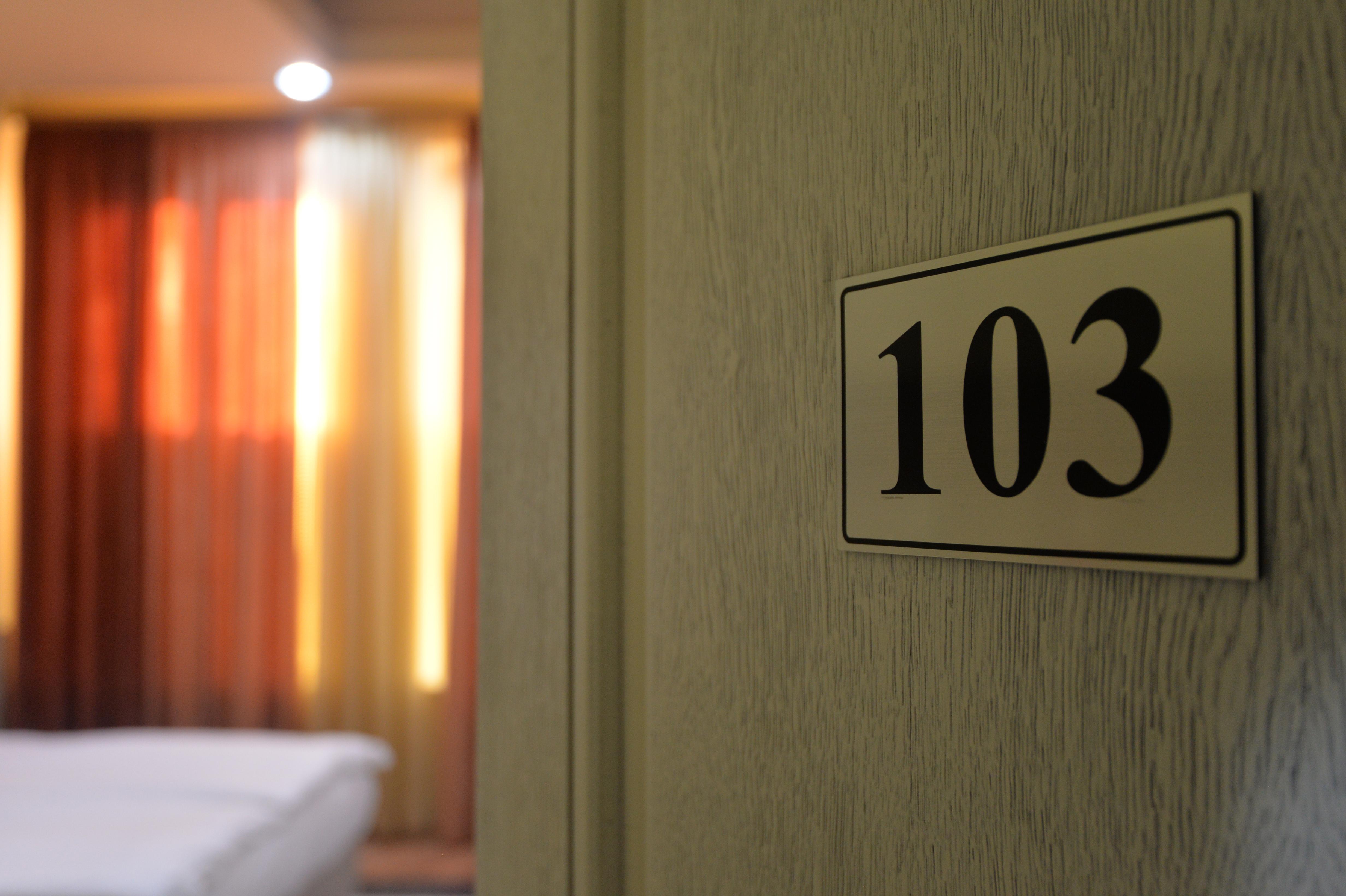 Yerevan Deluxe Hotel Zewnętrze zdjęcie